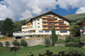 Hotel Bergfrieden Aussenansicht